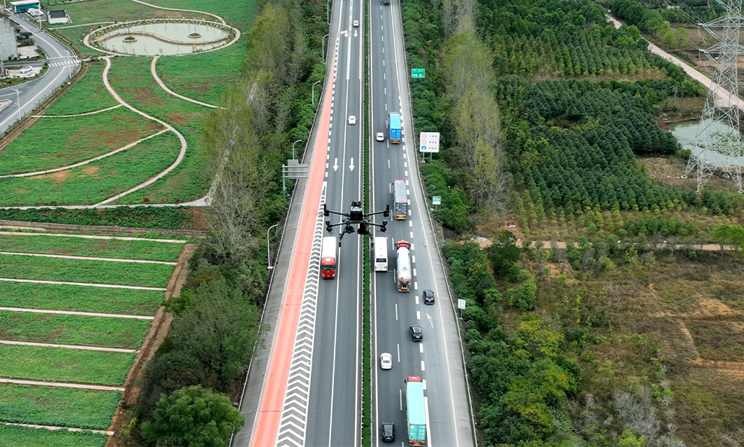 無人機公路巡檢