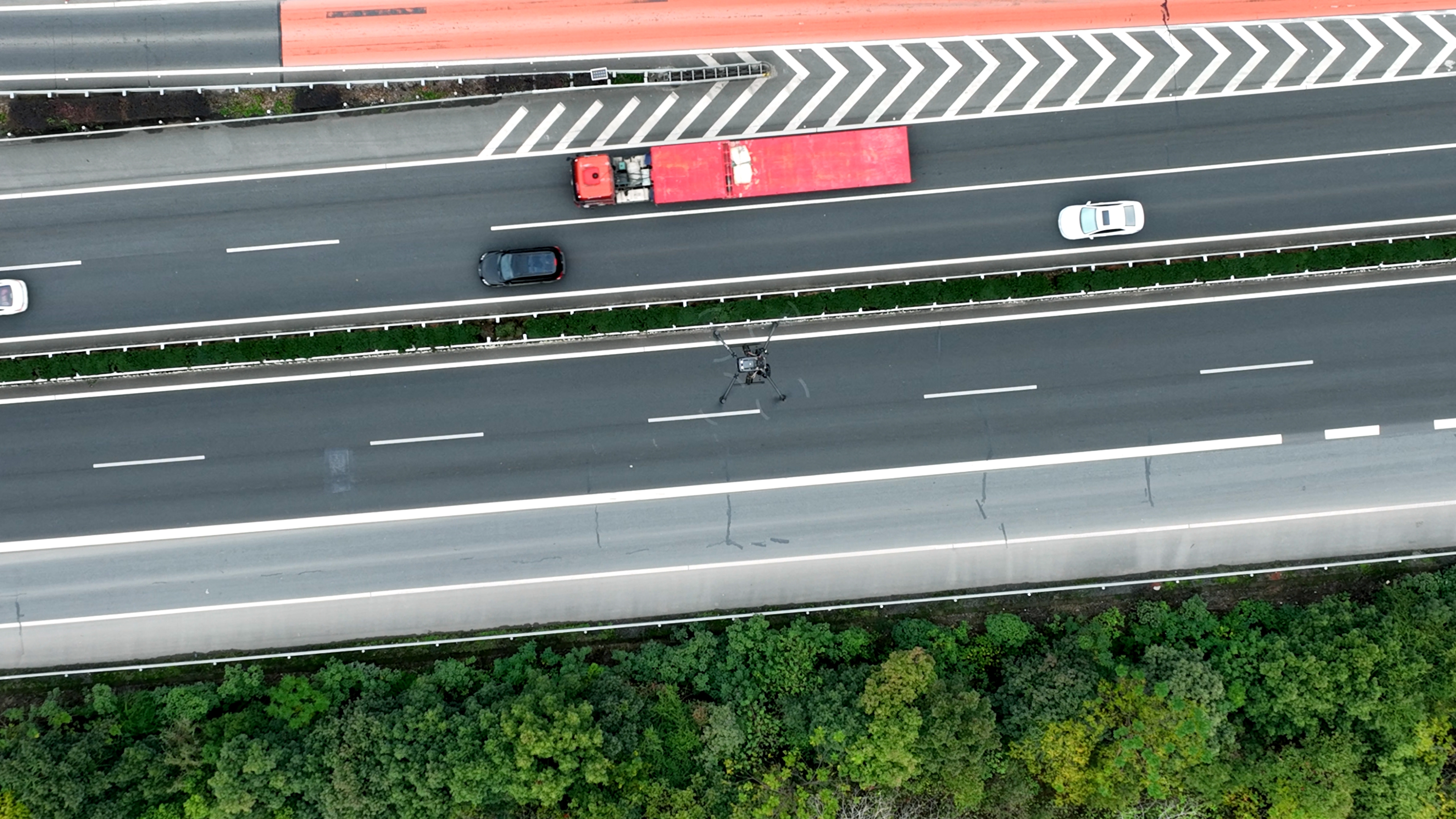 交通無人機的應用與優勢，推動智慧交通管理革新